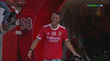 Ο πρωταθλητής Βλαχοδήμος αποθεώθηκε στη φιέστα της Μπενφίκα (vid)