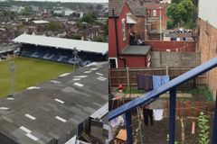 Πώς ζουν οι κάτοικοι που μένουν μέσα στο γήπεδο της Λούτον: «Μας σπάνε τα παράθυρα με τις μπάλες, είναι τραγικό» (vids)