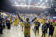 O Σιλβέν Φρανσίσκο είναι ένας... μικρός Σπανούλης (vids)