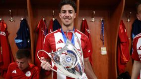 Η πλευρά του Κωστούλα, η επιμονή της Μπράιτον και οι απαιτήσεις του Ολυμπιακού