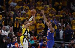 Πέισερς: Ιστορικό triple-double από τον Χαλιμπάρτον, μια ανάσα μακριά από τους τελικούς για πρώτη φορά μετά από 25 χρόνια