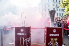 Σε τέσσερα ακόμα νησιά τα τρόπαια του Youth League και του Conference League