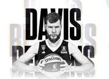 Dubai BC: Συνεχίζει ο Μπέρτανς