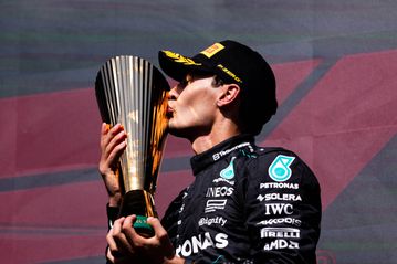 Ο... professor Ράσελ πήρε τη νίκη στο Βέλγιο, 1-2 για την εξαιρετική Mercedes!