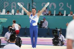 Εξαιρετικός Πετρούνιας, «αγκάλιασε» την πρόκριση στον τελικό των κρίκων