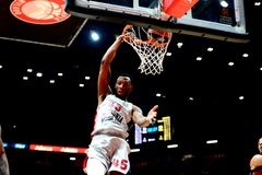 Το Top-10 της Μπασκόνια με τον Ντόντα Χολ να μονοπωλεί το ενδιαφέρον (vid)