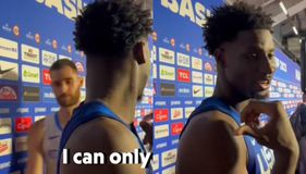 Ο Παπαγιάννης πέρασε πίσω από τον Τζάκσον και αυτός τον αποθέωσε σε όλο τον κόσμο: «Είναι τόσο καλός...» (vid)