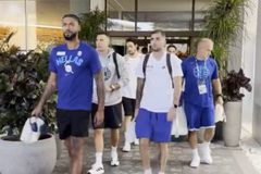 Η άφιξη της Εθνικής ομάδας στο «Σπύρος Κυπριανού» για την πρώτη «μάχη» με την Ιταλία