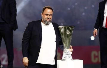 Μαρινάκης για τα μεταγραφικά του Ολυμπιακού: «Κοιτάζουμε στόπερ, εξτρέμ και φορ»!