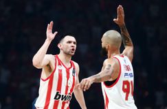 Ο Φουρνιέ απάντησε σε post της FIBA για τον... ενδεχομένως νέο πανηγυρισμό του Παπανικολάου