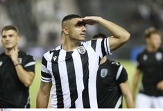 Ο οργανωτής Γιακουμάκης και το ασπρόμαυρο πάρτι μπροστά στη Θύρα 4 (vid)