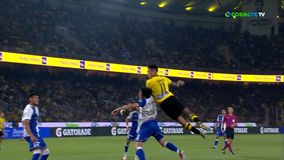 Η ΑΕΚ ζήτησε πέναλτι για χέρι του Κεσχρίντα