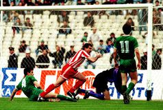 Επετειακές εμφανίσεις προς τιμήν του Νίκου Αναστόπουλου ετοιμάζει ο Ολυμπιακός