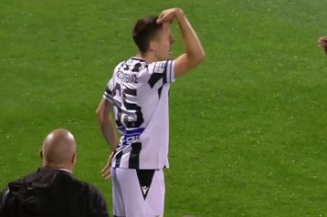 Υπέροχη ενέργεια από τον Κωνσταντέλια: Κάλεσε τους συμπαίκτες του να πανηγυρίσουν με τον Βιεϊρίνια