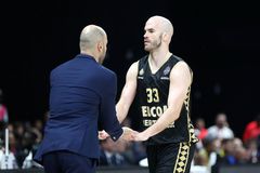 Απίστευτη ατάκα Καλάθη: «Μπορεί παίκτης να απολύσει προπονητή, αν...» (vid)