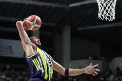 Φενέρμπαχτσε: Πήγε στράφι η εμφάνιση του πρώην NBAer, Χόρτον Τάκερ - Τα απίθανα στατιστικά του (vid)