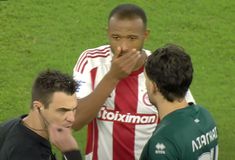 Οι διαφορετικές πληροφορίες του 4ου στους πάγκους των ομάδων στο Φάληρο, το «χαμένο πριμ» και η επαφή στην Ελλάδα που σπρώχνει τον Ρεμπρόφ στο «όχι»