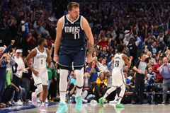 Mόνο αυτός μπορεί! Το αδιανόητο τρίποντο του Λούκα Ντόντσιτς σε μία στιγμή... παραφροσύνης (vid)