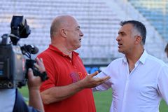 Αναστασίου: «Μας διέλυσαν οι γελοίες κάρτες» - Περήφανος για την πρώτη νίκη ο Μπράτσος