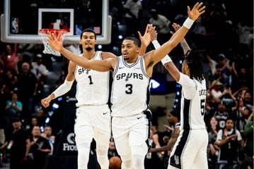 To πανόραμα της ημέρας στο ΝΒΑ - Συνεχίζουν αήττητοι οι Σπερς του Γουεμπανιάμα (vid)