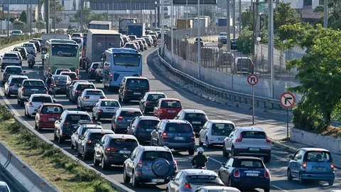 Τέλη κυκλοφορίας 2026: Ποσά, προθεσμίες, «πράσινες» απαλλαγές και βαριά πρόστιμα