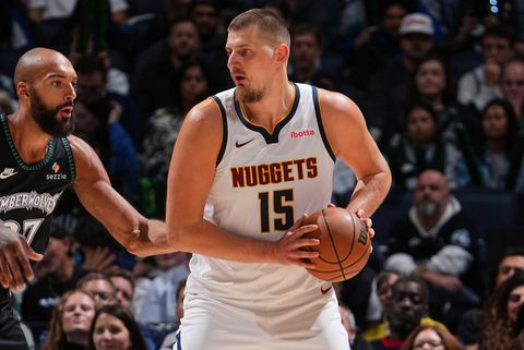 NBA: Γιόκιτς και Μάρεϊ «διέλυσαν» τους Τίμπεργουλβς