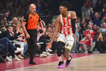 Ασταμάτητος ο Ερυθρός με εκπληκτικό Μονέκε - Ο Φρανσίσκο πήρε από το χέρι τη Ζαλγκίρις