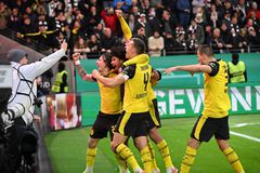 Η Ντόρτμουντ πήρε το θρίλερ στα πέναλτι κόντρα στην Άιντραχτ Φρανκφούρτης