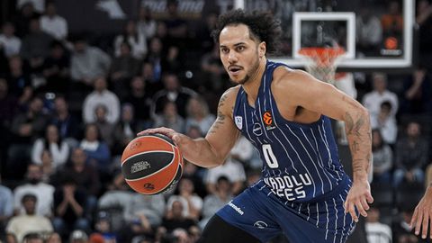 Εύκολη νίκη για την Εφές στο Παρίσι