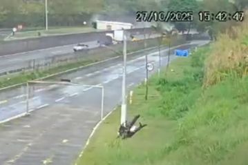 Σοκ στη Βραζιλία: Τράκαρε λεωφορείο με οπαδούς της Φλαμένγκο - Δεκάδες τραυματίες, τέσσερις σε κρίσιμη κατάσταση! (vid)