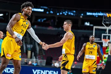 LIVE: ΛΕΒΙΤΣΚΙ - ΑΕΚ 