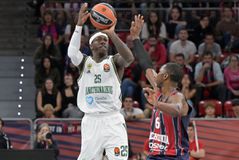 Ναν για το «καυτό» buzzer beater με την Μπασκόνια: «Το μόνο που χρειαζόμουν ήταν μια ματιά στο καλάθι» (vid)