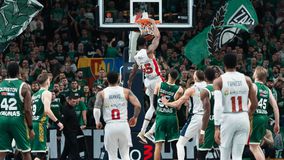 To επικό κάρφωμα του Ντόντα Χολ στον αγώνα Μπασκόνια-Ζαλγκίρις (vid)