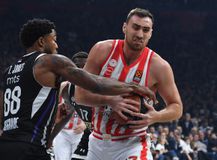 Μιλουτίνοφ: «Σταματήσαμε να παίζουμε όταν ήμασταν μπροστά με επτά - Συγχαρητήρια στον Σπανούλη, το αξίζει»