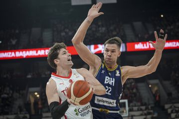 «Σκουπίδι!»: Έντονες αντιδράσεις στη Βοσνία κατά του Μπιμπέροβιτς