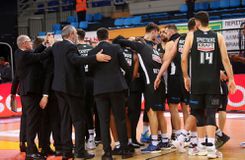 ΠΑΟΚ: Χαμός στα αποδυτήρια μετά τη νίκη επί της ΑΕΚ (vid)