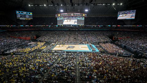 Οι Σπερς επιστρέφουν στο Alamodome για έναν αγώνα-γιορτή με 60.000 θεατές