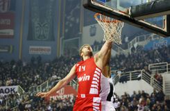 Χωρίς τον Σάσα Βεζένκοφ η προπόνηση του Ολυμπιακού