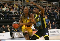 LIVE: ΑΕΚ BETSSON - ΑΡΗΣ