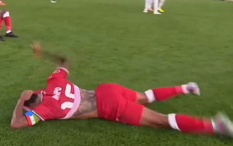 Απαρηγόρητοι οι παίκτες της Γουινέας μετά την ήττα από το Σουδάν