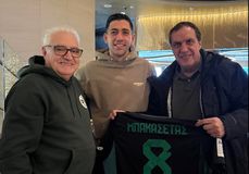 Θερμή υποδοχή για τον Τάσο Μπακασέτα από τους οπαδούς του Παναθηναϊκού στη Νέα Υόρκη