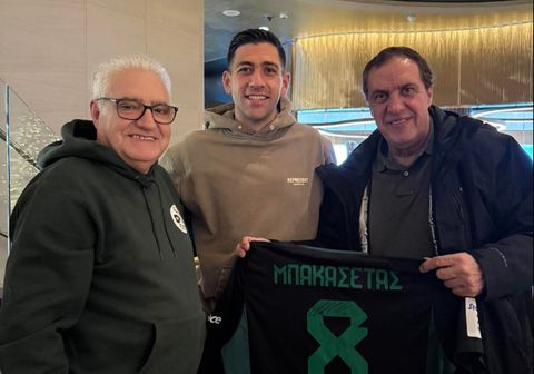 Θερμή υποδοχή για τον Τάσο Μπακασέτα από τους οπαδούς του Παναθηναϊκού στη Νέα Υόρκη