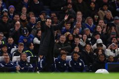 Έρευνα της Τσέλσι για αντικείμενο που εκτοξεύτηκε στον πάγκο της Άστον Βίλα