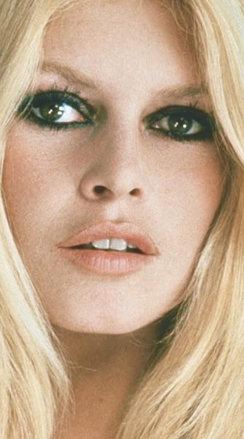 Πέθανε η ηθοποιός Μπριζίτ Μπαρντό - Aπό τις ομορφότερες γυναίκες όλων των εποχών