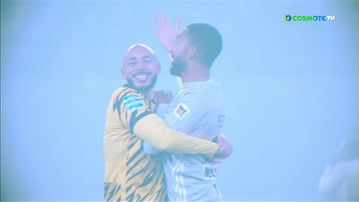 «Έκρηξη» αγάπης του Αμραμπάτ στον Πίρσμαν, δεν τον άφηνε από την αγκαλιά του