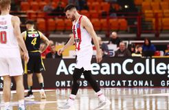 Άλεκ Πίτερς: Αμφίβολος ενόψει Φενέρ ο φόργουορντ του Ολυμπιακού