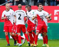 Η καταπληκτική ασίστ του Δουβίκα με το στήθος (vid)