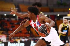 Ολυμπιακός - Άρης: Το φοβερό buzzer beater του Σακίλ ΜακΚίσικ (vid)