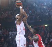 Ο Ντέιβις γλιτώνει το χειρουργείο, ερωτηματικό η συμμετοχή του με τον Ολυμπιακό!