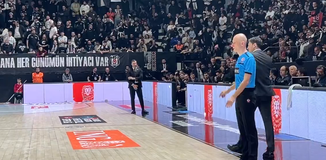 Σάλος στην Τουρκία: Ο Σέρβος προπονητής της Μπεσίκτας έδειξε τα γεννητικά του όργανα στον πάγκο της πρώην του ομάδας (vid)